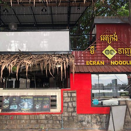 Ecran Riverfront Guesthouse Kampot Bagian luar foto