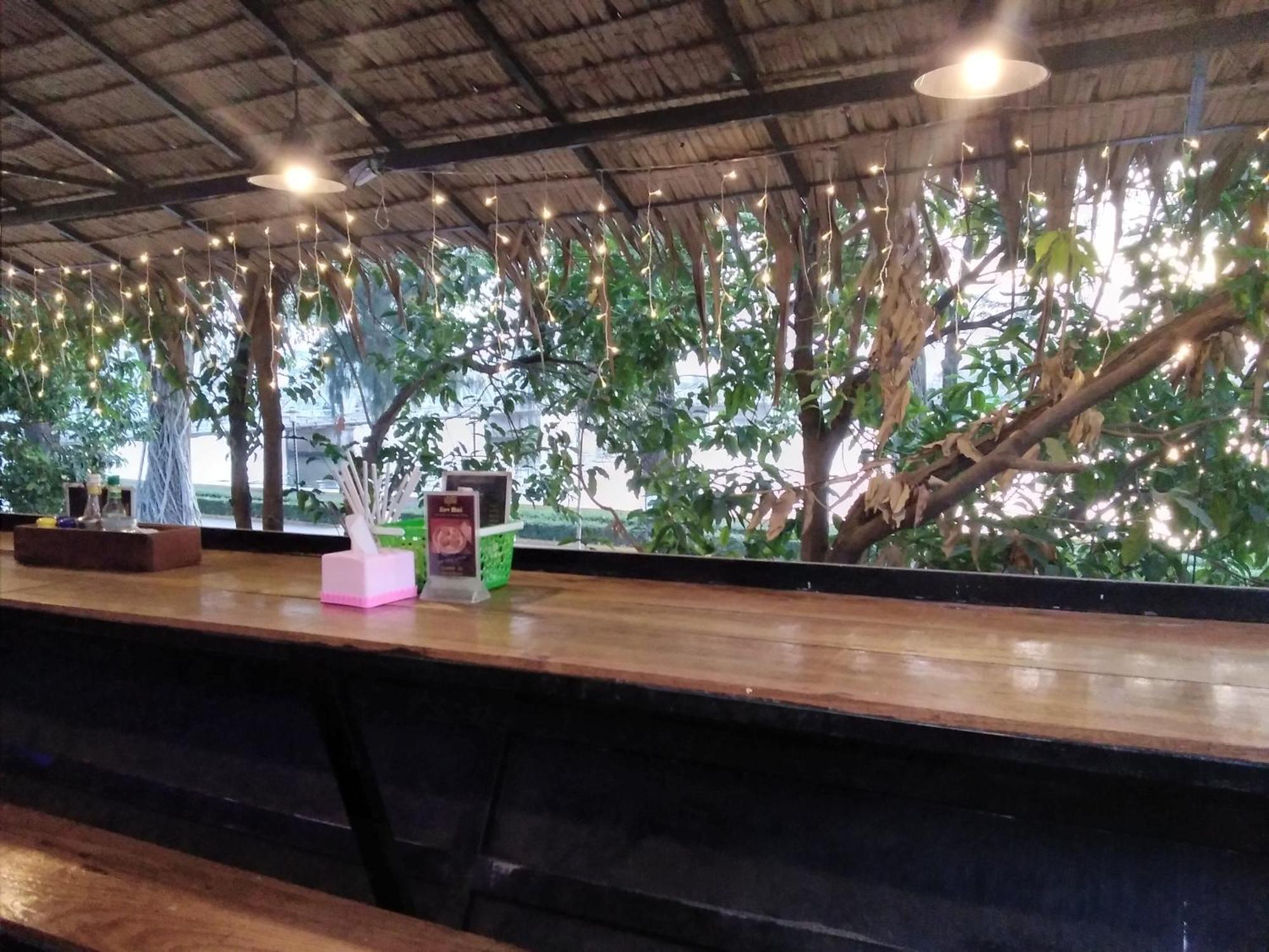 Ecran Riverfront Guesthouse Kampot Bagian luar foto